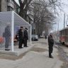 В Донецке новые остановки делают в виде футбольных ворот